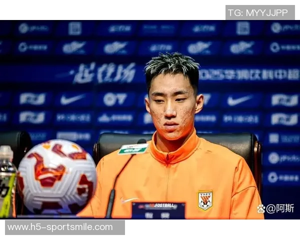 韩鹏谈球队现状:小将需通过训练争取上场机会泽卡高准翼暂无法参赛 韩鹏谈球队现状:小将需通过训练争取上场机会泽卡高准翼暂无法参赛